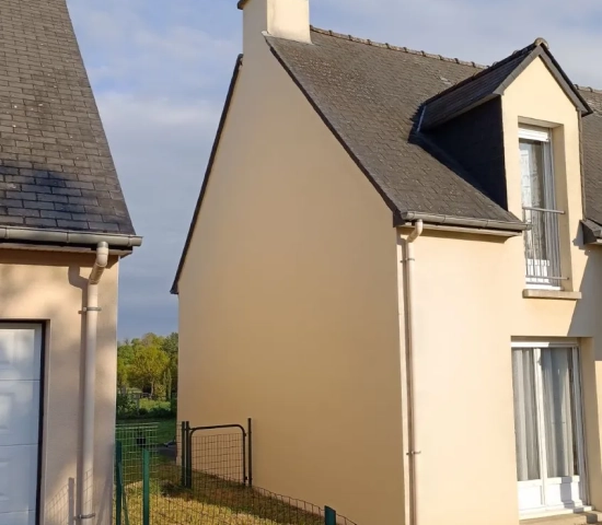 Ravalement de façade à Étrelles